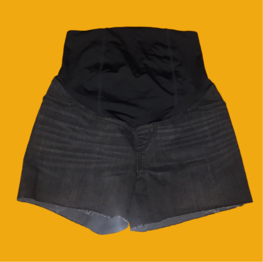 NWOT Isabel Maternity black denim cutoff shorts 2